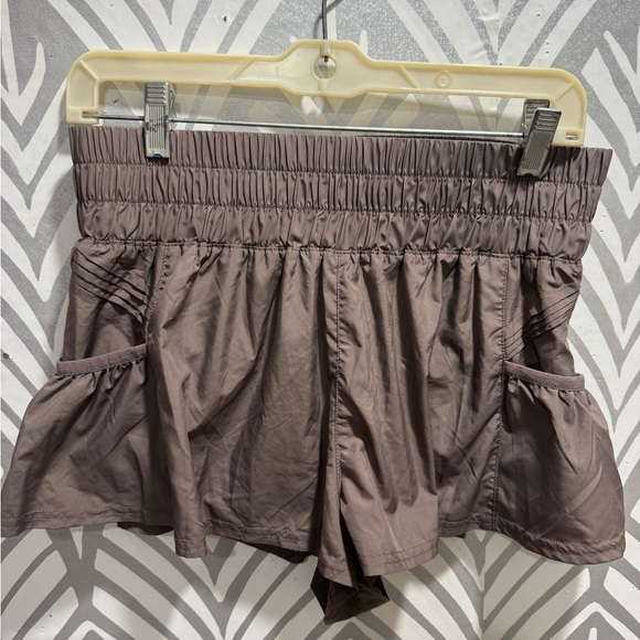 Free People Brown Cargo Shorts Relaxed Fit Elastic Waist - Picture 1 of 5